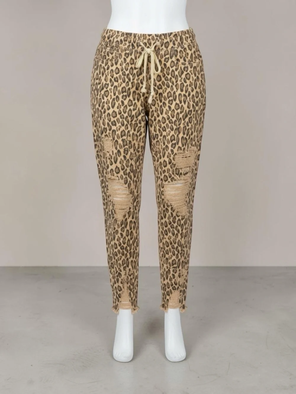 YMI Leopard Print Jogger Jeans M | Distressed Animal Print | Stretch - Picture 1 of 8